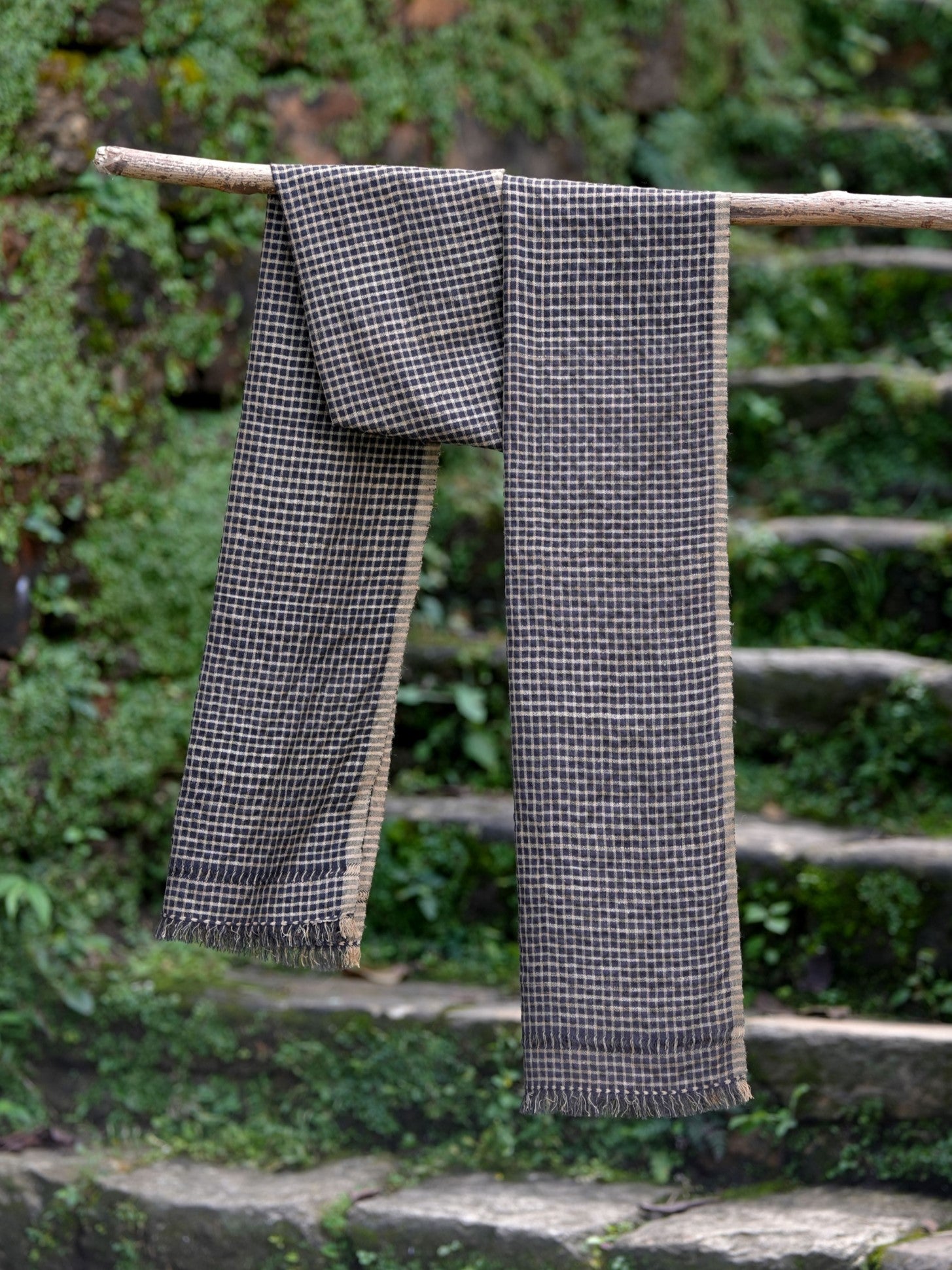 Gilded Grid Eri Silk & Merino Wool Scarf | Black & Gold Checks