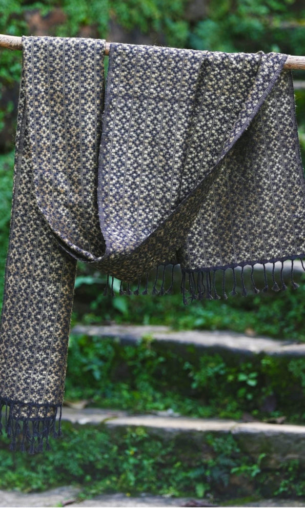 Almora Patterned Tussar Silk and Merino Wool Stole | Black & Gold