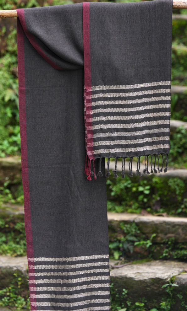 Pointed Twill Pure Merino Wool Shawl | Black with Red and Gold border