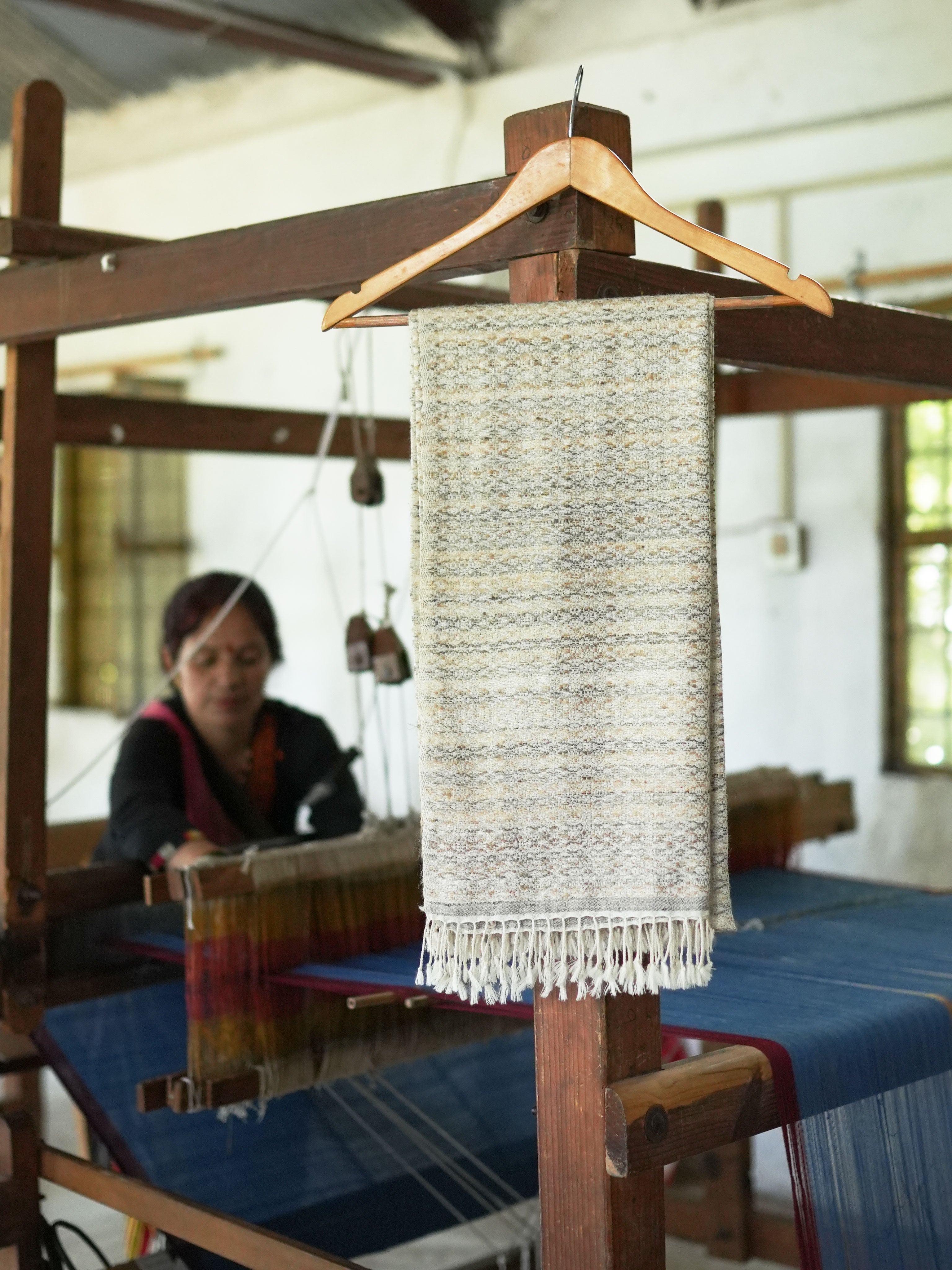 Almora Pattern Tussar Silk & Merino Wool Shawl | White and Grey
