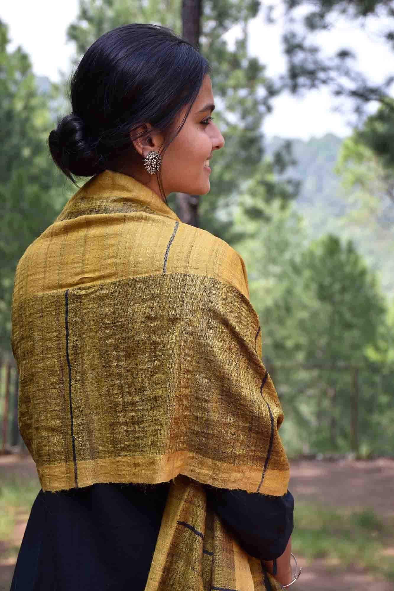 Amber Leaves Eri-Tussar Silk Stole | Yellow Ochre