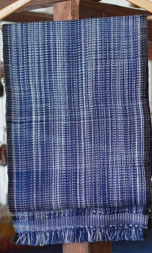 Pointed Twill Pure Merino Wool Scarf | Indigo & White