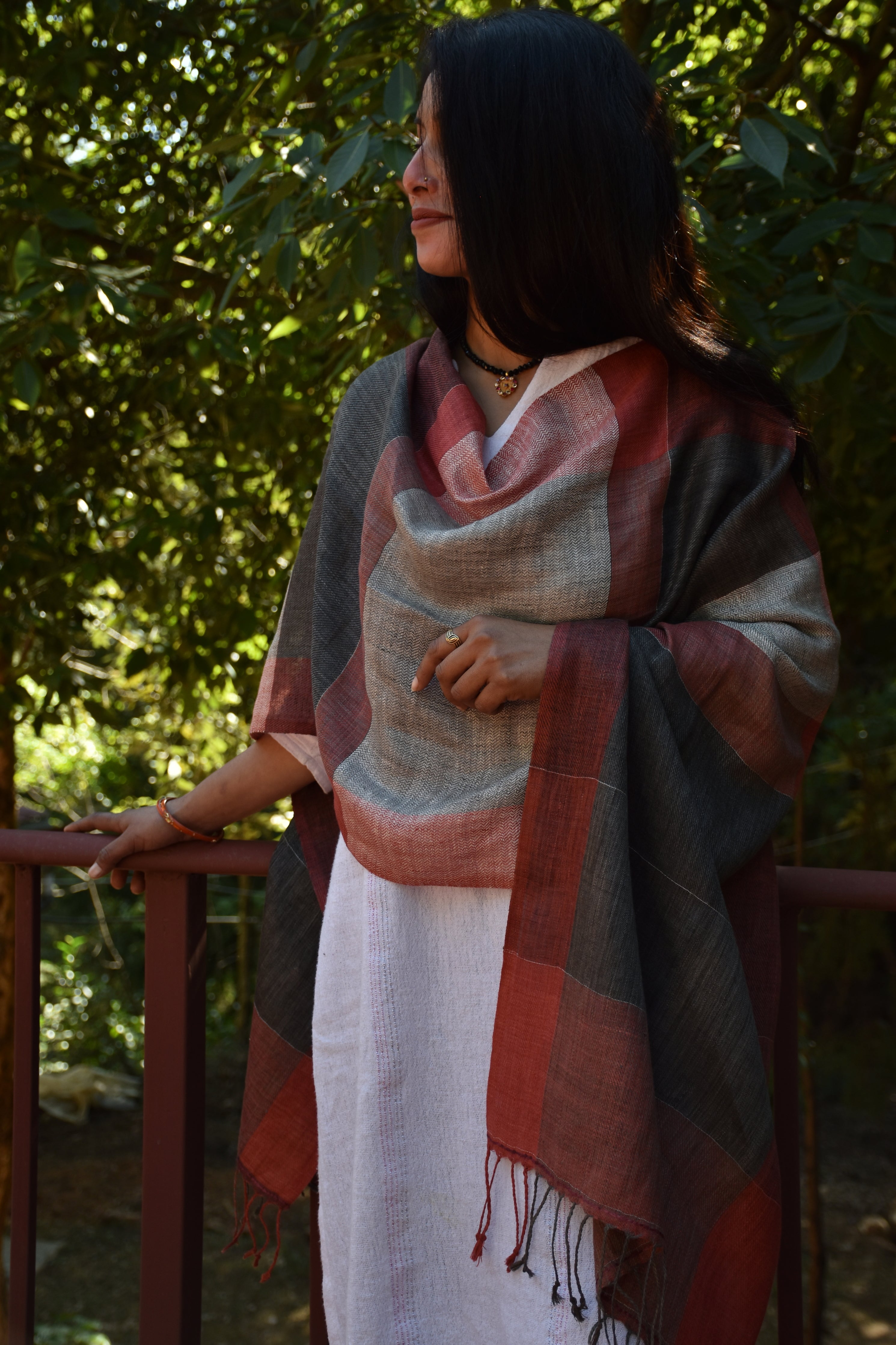 Multi grid Linen Stole | Red, Black & Dark Grey